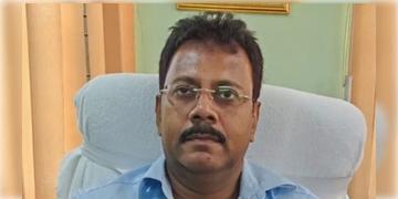 Read more about - Sandip Ghosh | অবৈধ নির্মাণ! সন্দীপ ঘোষের বাড়ির ছাদ ভেঙে ফেলার নির্দেশ কলকাতা পুরসভার!