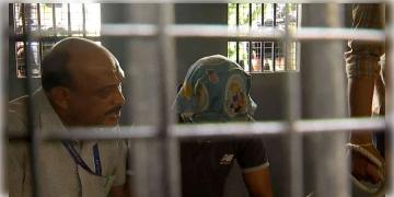 Read more about - R G Kar | খেলেছে ক্যারম, ঘুরে বেরিয়েছে সংশোধনাগার! সাজা পাওয়ার আগের রাত কেমন গেলো সঞ্জয়ের?