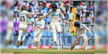 Read more about - IND vs NZ | ২৪ বছরে প্রথম 'লজ্জার' হার! নিউজ়িল্যান্ডের বিরুদ্ধে ঘরের মাঠে তৃতীয় টেস্টে পরাজিত ভারত
