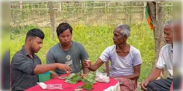 Read more about - Dhupguri | ভোট দেওয়ার গিফট! ভোট দিলেই মিলছে পান-সুপারি-বিড়ি! ধূপগুড়িতে তৈরী বিতর্ক!