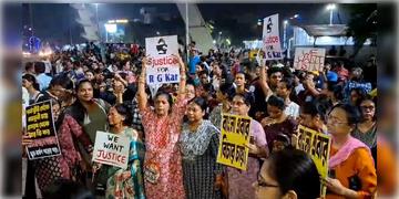 Read more about - R G Kar | আরজিকর ধর্ষণ-খুন কাণ্ডের ১ বছর, আজই রাত দখলের ডাক WBJDF-এর! কোথায় রয়েছে কর্মসূচি?