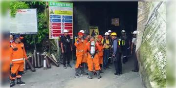 Read more about - Sikkim Tunnel Accident | সিকিমের টানেলে ভর্তি ছিল মিথেন গ্যাস? শ্রমিক মৃত্যুতে দায়ী নিরাপত্তা ব্যবস্থা? ব্যাখ্যা বিশেষজ্ঞদের