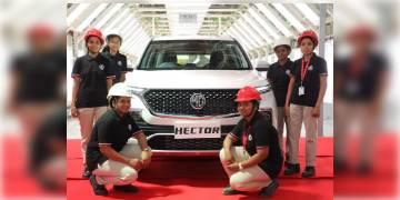 Read more about - ভারতে প্রায় ৫০,০০০ ইউনিট গাড়ি তৈরি করেছেন একদল ভারতীয় মহিলা