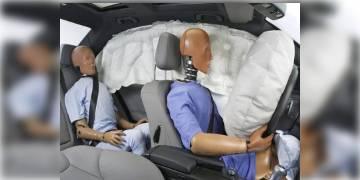 Read more about - ১ এপ্রিল থেকে চালু নয়া নিয়ম গাড়িতে এয়ারব্যাগ নিয়ে সফর, নির্দেশিকা জারি করেছে সড়ক ও পরিবহণ মন্ত্রক