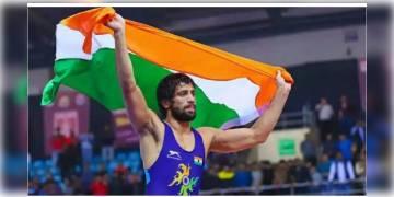 Read more about - শেষমুহূর্তে দুরন্ত কামব্যাক! নুরিস্লাম সানায়েভকে হারিয়ে পদক নিশ্চিত করল কুস্তিগির রবি কুমার দাহিয়া