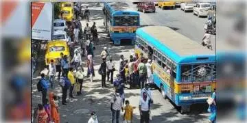 Read more about - বাড়ছে না বাস ভাড়া, সরকারের অনড় অবস্থানে পুরনো ভাড়াতেই বাস চালাবার সিদ্ধান্ত বাস মালিকদের