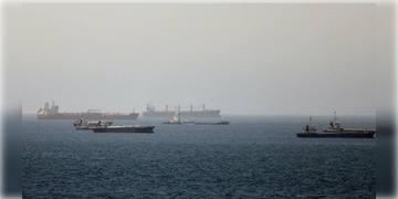 Read more about - Strait of Hormuz | হরমুজ প্রণালীতে জাহাজে হামলা, ফের আন্তর্জাতিক বাজারে বাড়লো অপরিশোধিত তেলের দাম!