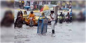 Read more about - Weather Update | বজ্রবিদ্যুৎ সহ ভারী বৃষ্টির আশঙ্কা মহানগরে, একনজরে কলকাতার আজকের আবহাওয়া আপডেট