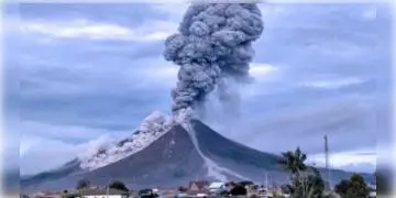 Read more about - ইন্দোনেশিয়ায় মহাপ্রলয়ের ইঙ্গিত! ভয়াবহ অগ্নুৎপাতের কারণে কয়েক হাজার মানুষ ঘরছাড়া।  