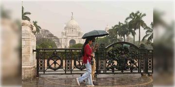 Read more about - Weather Update | অক্টোবরেই রাজ্যে বর্ষা বিদায়, রবিবার ছুটির দিনে কেমন থাকবে আবহাওয়া?