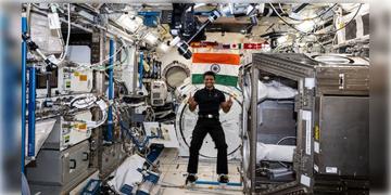 Read more about - Shubhanshu Shukla | আজই 'ঘরে’র উদ্দেশ্যে রওনা! কখন ও কীভাবে পৃথিবীতে ফিরবেন শুভাংশু শুক্লারা?