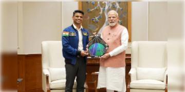 Read more about - Shubhanshu Shukla | ' প্রশিক্ষণপ্রাপ্ত নভোচরদের বড় টিম গঠন করতে হবে', প্রধানমন্ত্রীর সঙ্গে আর কী কী বিষয়ে আলোচনা করলেন শুভাংশু?