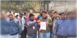 Read more about - SIR in WB | প্রতিমুহূর্তে বদলাচ্ছে নির্দেশ, কমিশনের বিরুদ্ধে ক্ষোভ প্রকাশ করে গণইস্তফা দিলেন মুর্শিদাবাদের ২০০ BLO!