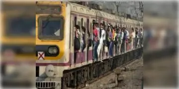 Read more about - ভিড় কমাতে নয়া পন্থা অবলম্বন করলো রেল, লোকাল ট্রেনের টিকিট সবাইকে দেওয়া হবে না