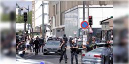 Read more about - Paris Knife Attack | 'আল্লাহর নির্দেশে' অন্তঃসত্ত্বা-সহ মহিলাদের  ছুরির কোপ যুবকের! হাড়হিম করা কাণ্ড ঘটলো প্যারিসে!