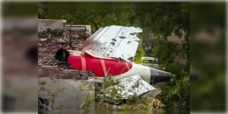 Read more about - Aviation Rule | বিমানবন্দরের আশেপাশে উচু বিল্ডিং ভেঙে ফেলার নির্দেশ! খসড়া বিল আনলো অসামরিক উড়ান পরিবহন মন্ত্রক!