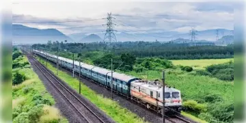 Read more about - উত্তরবঙ্গগামী একাধিক ট্রেন বাতিল, বাস-গাড়ি-বিমানের আকাশছোঁয়া ভাড়ায় যাত্রীদের নাজেহাল অবস্থা