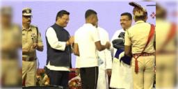 Read more about - Police Recruitment | পুজোর আগে ১১ হাজার পুলিশকর্মীর হাতে নিয়োগপত্র তুলে দিল রাজ্য, নভেম্বরের শেষে নিয়োগ হবে ৯০০০ পুলিশ!