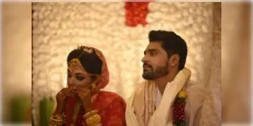 Read more about - অপেক্ষার অবসান! বৈদিক মতে কন্যা সম্প্রদান ছাড়াই সুসম্পন্ন হল গৌরব-দেবলীনার বিবাহ।  