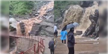 Read more about - Kedarnath Landslide | ধসে পাথর চাপা পড়ে মৃত্যু এক পুণ্যার্থীর! অনির্দিষ্টকালের জন্য বন্ধ সোনপ্রয়াগ থেকে কেদারনাথ যাত্রা!