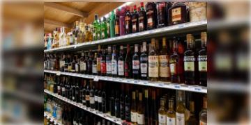 Read more about - Liquor Shops Closed | দশমীতে বন্ধ মদের দোকান, মনখারাপ সুরাপ্রেমীদের, আগাম স্টক তুলবেন কীভাবে?