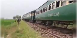 Read more about - Pakistan | ফের হামলার মুখে জাফর এক্সপ্রেস! বিস্ফোরণে ছিটকে গেলো একাধিক কামরা!