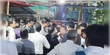 Read more about - Kolkata High Court Club | নতুন সদস্য বাছা নিয়ে ধুন্ধুমার, কলকাতা হাইকোর্ট ক্লাবের ময়দান টেন্টে হাতাহাতিতে জড়ালেন আইনজীবীরা