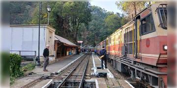 Read more about - Indian Railway | ট্রেন বা স্টেশন নোংরা করলেই ১,০০০ থেকে ২,০০০ টাকা জরিমানা! কড়া বার্তা রেল কর্তৃপক্ষের!