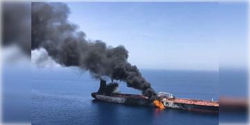 Read more about - US-Iran | শান্তিচুক্তিতে 'না', ইরানি সেনার নৌকা লক্ষ্য করে হামলা মার্কিন সেনার, মৃত একাধিক