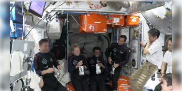 Read more about - Axiom Mission 4 | আন্তর্জাতিক মহাকাশ স্টেশনে ঢুকলেন শুভাংশু শুক্লারা! দেখুন ISS-র ভেতর শুভাংশুদের প্রথম ছবি!