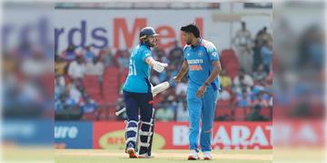 Read more about - IND vs ENG | নতুন জার্সিতে টিম ইন্ডিয়া! টসে জিতে প্রথম ব্যাট করার সিদ্ধান্ত নিলো ইংল্যান্ড!