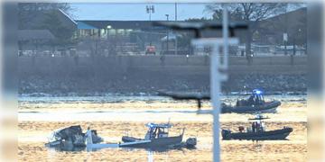 Read more about - USA Plane-Helicopter Clash | ''সম্ভবত কেউই বেঁচে নেই'' ওয়াশিংটনের বিমান দুর্ঘটনায় মর্মান্তিক মন্তব্য উদ্ধারকারীদের