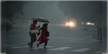 Read more about - Weather Update | তৈরী হচ্ছে ঘূর্ণিঝড় ‘শক্তি’, আজও কলকাতা-সহ দক্ষিণবঙ্গের সব জেলায় ঝড়-বৃষ্টির পূর্বাভাস!