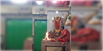 Read more about - Kasai Kali । কেন মাংসের দোকানে হয় কালীপুজো?কীভাবে কলেজ স্ট্রিটের মাংসের দোকান থেকে রাজ্যজুড়ে ছড়িয়ে পড়লো কসাই কালীর পুজো?