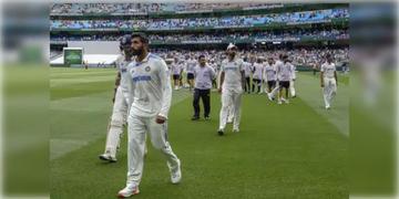 Read more about - AUS vs IND | ব্যাটারদের ব্যর্থতার খেসারত দিলো দল! ১৮৪ রানে মেলবোর্ন টেস্টে অস্ট্রেলিয়ার কাছে পরাজিত টিম ইন্ডিয়া