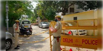 Read more about - Delhi | নিউ ইয়ারের আগেই ‘অপারেশন আঘাত’! রাজধানীতে গ্রেপ্তার ২৮৫, উদ্ধার বহু অস্ত্র ও মাদক