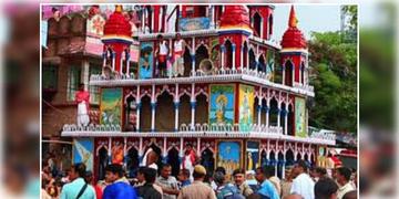 Read more about - Dinhata | দিনহাটায় ভক্তদের মাথায় ভেঙে পড়লো রথের চূড়া, আহত ২ পুণ্যার্থী!