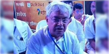 Read more about - Howrah Minister | গাড়িতে ট্রাকের সজোরে ধাক্কা, অল্পের জন্যে রক্ষা পেলেন পঞ্চায়েত মন্ত্রী প্রদীপ মজুমদার