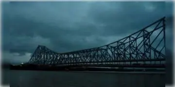 Read more about - ঘূর্ণিঝড়ের শঙ্কা ফের বাড়ছে, পুজোর মজা মাটি করতে বাংলায় চোখ রাঙাচ্ছে নিম্নচাপ