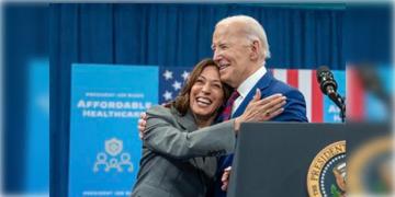 Read more about - US President Election । প্রেসিডেন্ট নির্বাচন থেকে সরে দাঁড়ালেন বাইডেন! ট্রাম্পের বিরুদ্ধে লড়াইয়ে ডেমোক্র্যাটদের পদপ্রার্থী হতে চলেছেন কমলা হ্যারিস!