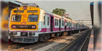 Read more about - Local Train | সোমবার পর্যন্ত  হাওড়া ডিভিশনে একাধিক লোকাল ট্রেন বাতিল! দূরপাল্লার এক্সপ্রেস ট্রেনেরও যাত্রাপথ পরিবর্তন
