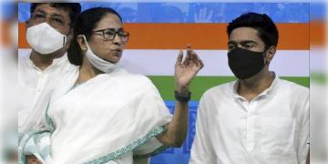 Read more about - ভিন রাজ্যে প্রভাব বিস্তারের লড়াই, মুখ্যমন্ত্রী ঘাস ফুল কে মেলে ধরতে চান জাতীয় স্তরে