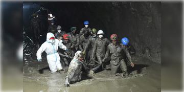 Read more about - Nepal Flood | নেপালে হড়পা বানের তিন সপ্তাহ পর হাইড্রো প্রজেক্টের টানেল থেকে উদ্ধার ১০ জনের দেহ!