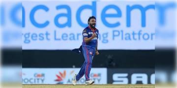 Read more about - দিল্লি ক্যাপিটালসের কাছে ৬ উইকেটে হারলেন মুম্বই ইন্ডিয়ান্স, অমিত মিশ্রর ঘূর্ণিতে দিশেহারা মুম্বই