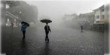 Read more about - উত্তরবঙ্গে বজ্রবিদ্যুৎ-সহ বৃষ্টির সম্ভাবনা, দক্ষিণে কমবে বর্ষণ