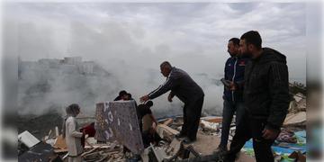 Read more about - Israeli Air Strikes | হেজ়বোল্লার ‘কমান্ড সেন্টার’ লক্ষ্য করে হামলা ইজরায়েলি বিমানের! নিহত ১২, আহত ২৪