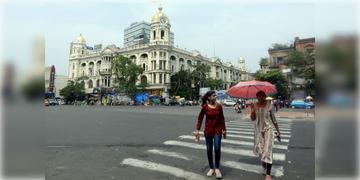 Read more about - Weather Update | দোলযাত্রার আগেই গরমে হাঁসফাস, একনজরে কলকাতার আজকের আবহাওয়া আপডেট