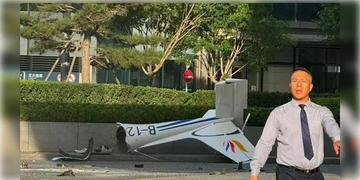 Read more about - Beijing Plane Crash | ১০৯ তলা বহতলে ধাক্কা চিনা বিমানের! বেজিংয়ে ফিরল নিউ ইয়র্কের ৯ /১১ আতঙ্ক