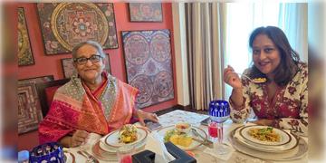 Read more about - Sheikh Hasina | বাংলাদেশে অন্তর্বর্তী সরকার গঠনের পরেও ভারতেই রয়েছেন হাসিনা, কেমন রয়েছেন বাংলাদেশের প্রাক্তন প্রধানমন্ত্রী?