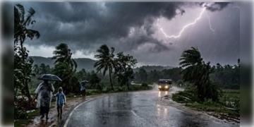 Read more about - Weather Update | রবিবাসরীয় সকালে কালো মেঘে ঢেকেছে আকাশ, জেলায় জেলায় ভারী বৃষ্টির সতর্কতা